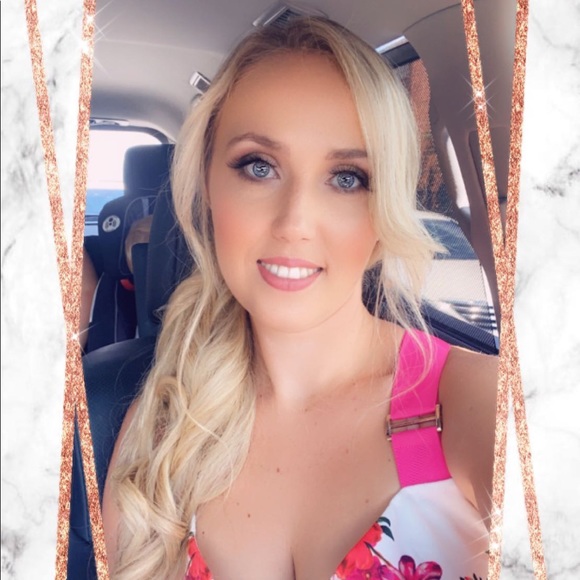 Meet your Posher, Audra - Picture 1 of 1